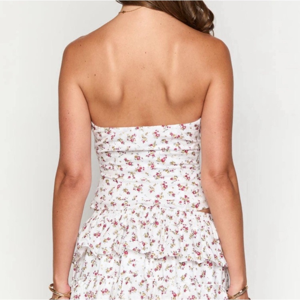 Beginning Boutique SET- Paisley white strapless floral top and ruffle maxi skirt - Picture 4 of 11